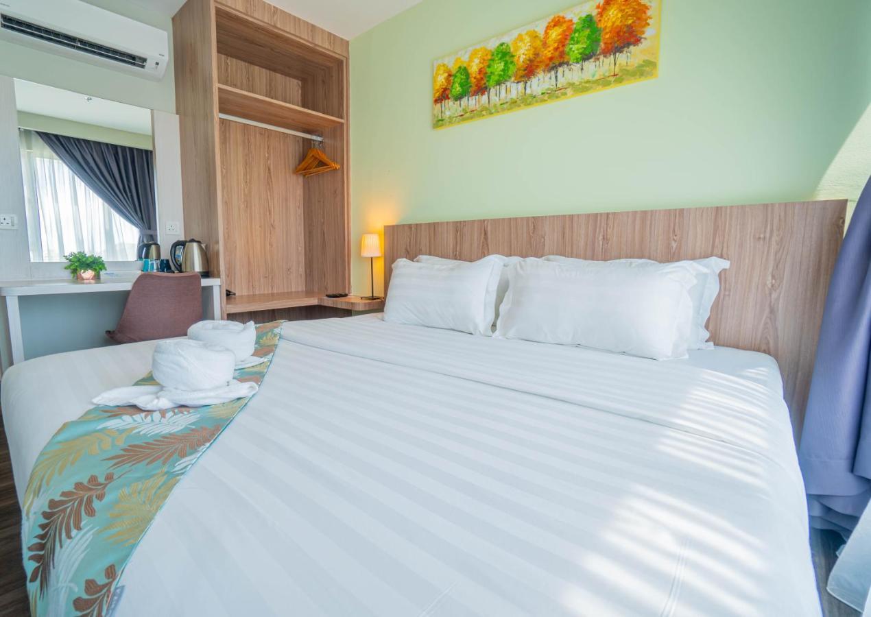 Flypod Hotel Kota Kinabalu Exterior photo